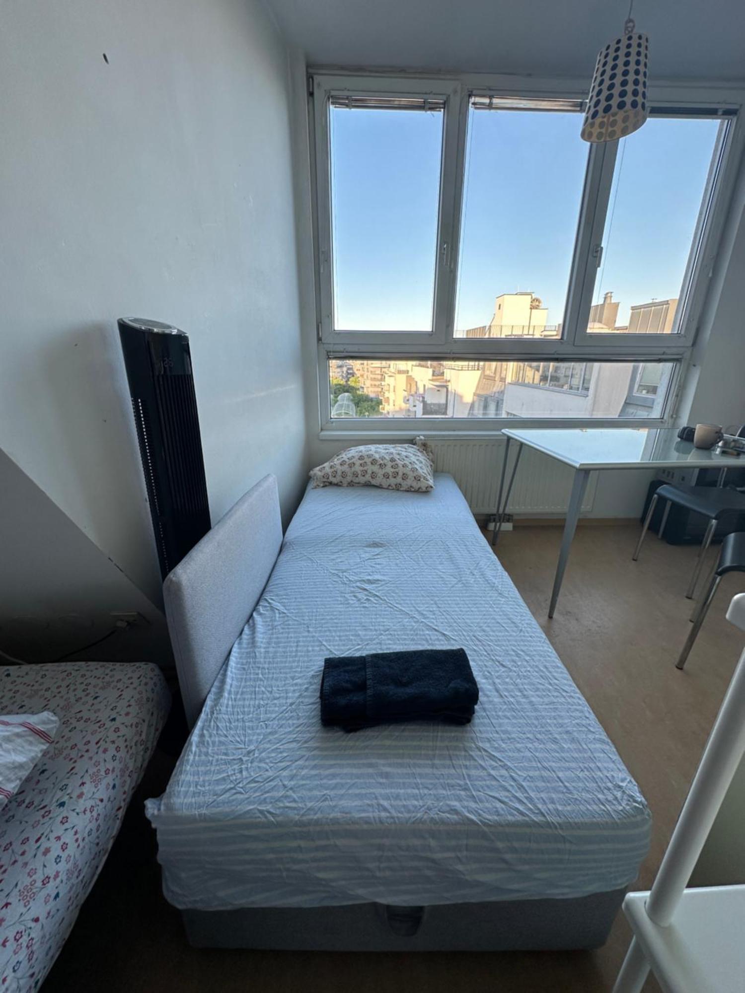 Cozy Bright Penthouse Close To U1 And U6 Metros Appartement *